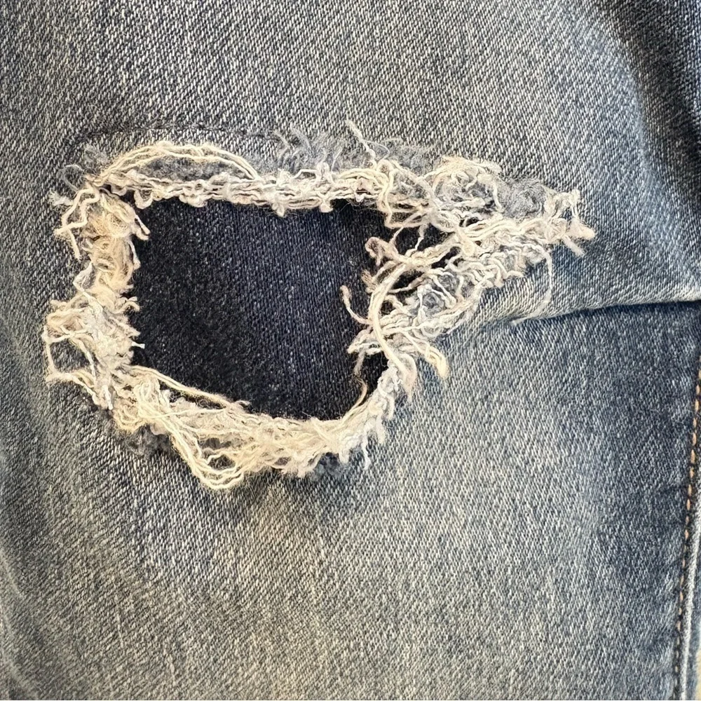 GAP Denim Stretch Slim Pull-On Faux Distressed Jeans | Size 6-7 Small
